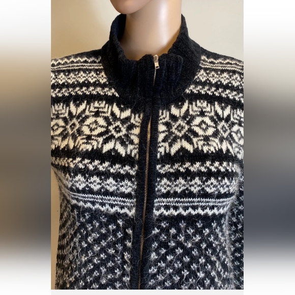 Jones NY Sport | Wool Blend Fair Isle Nordic Print Black White Cardigan Sweater - Picture 5 of 8